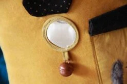 Moulin Roty Coussin D'activités Maison Moutarde -Bébés Produits Magasin Coussin d activites maison moutarde Les Moustaches Moulin Roty 3