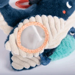 Moulin Roty Baleine Musicale -Bébés Produits Magasin Peluche musicale baleine Les aventures de Paulie Moulin Roty 2